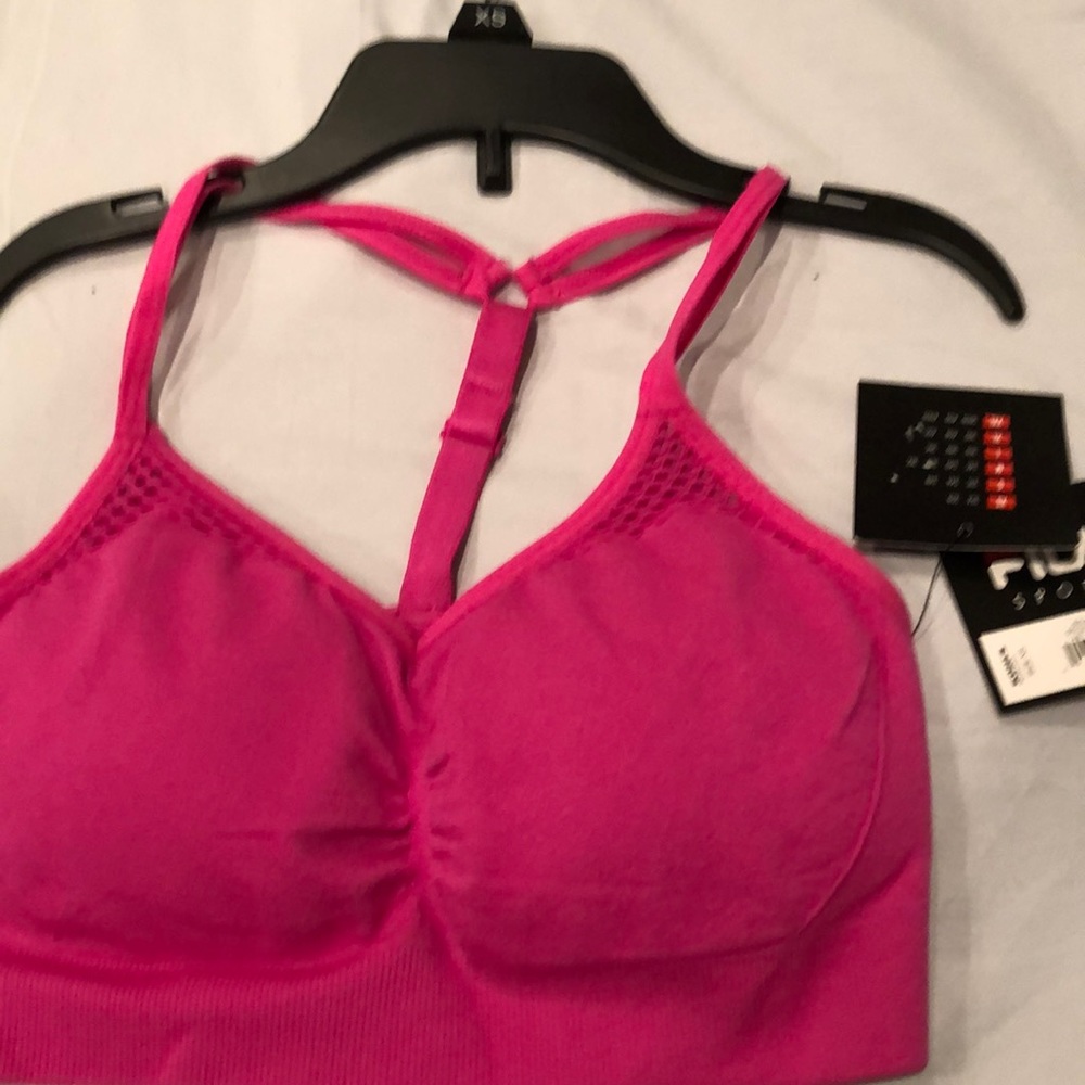 NWT Fila sports bra size XS
Hot pink